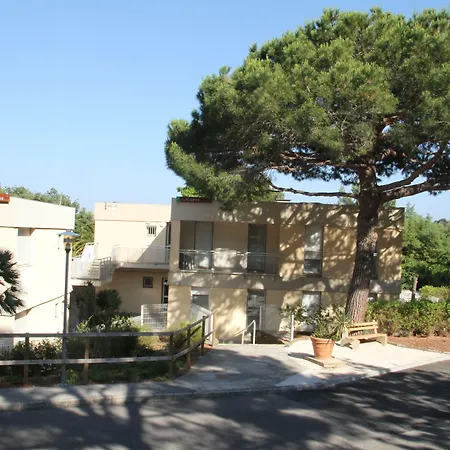 Station touristique Village Club La Font Des Horts Hyères